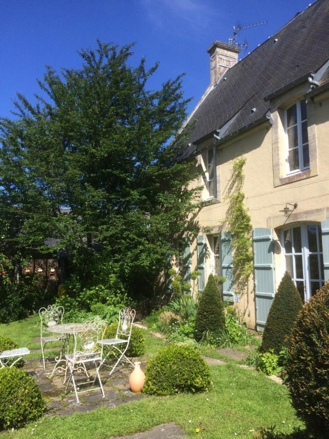 De Ma Fenetre Bed and Breakfast Saint-Martin-des-Entrées Εξωτερικό φωτογραφία