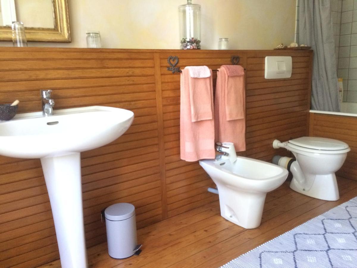 De Ma Fenetre Bed and Breakfast Saint-Martin-des-Entrées Εξωτερικό φωτογραφία